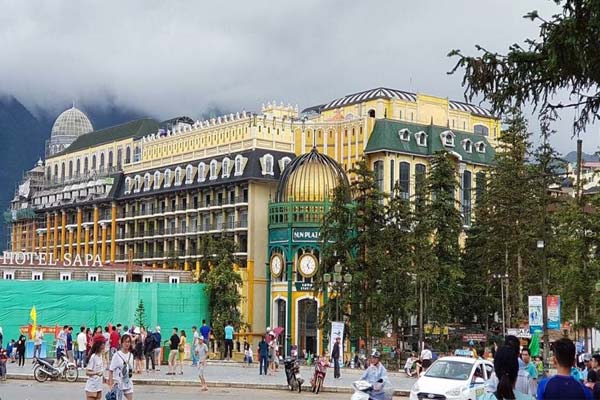 Đến Sapa check in cực chất với tòa nhà Sun Plaza tựa như đường phố châu Âu