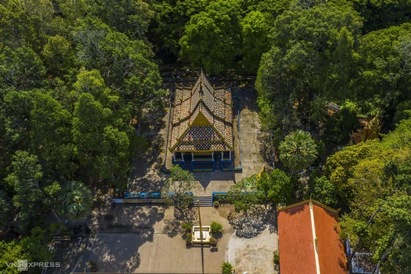 Tham quan Chùa Dơi ở Sóc Trăng
