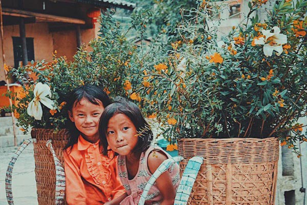 Ngẩn ngơ trước ngôi làng giữa lòng Hà Giang, tưởng chừng chỉ có trong thế giới cổ tích