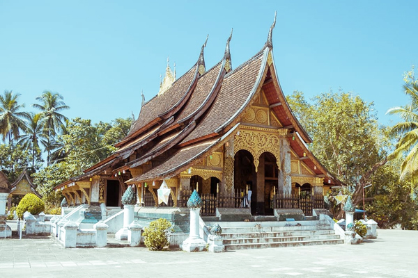 TOUR LAO