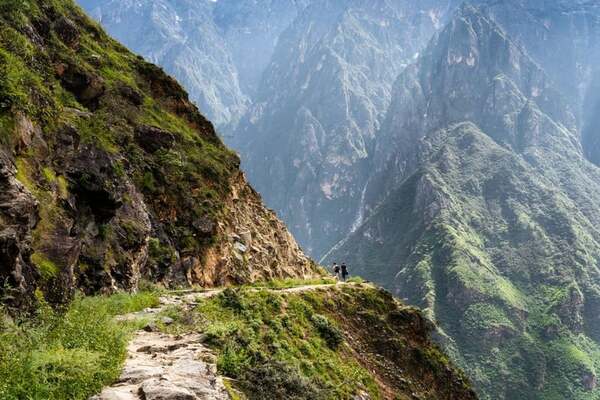 TOUR LE GIANG - DAI LY