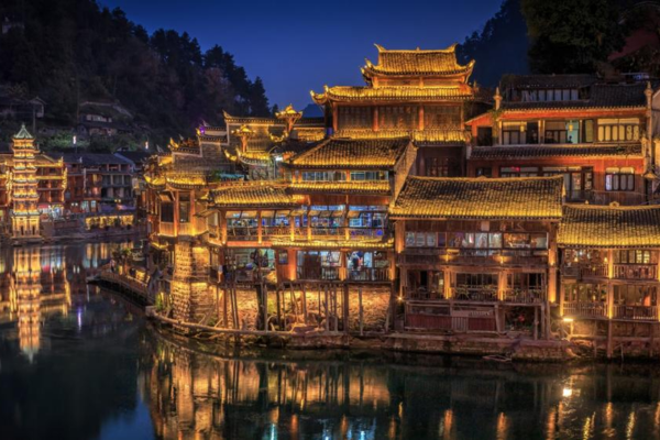 Thành Lầu Đồng Môn