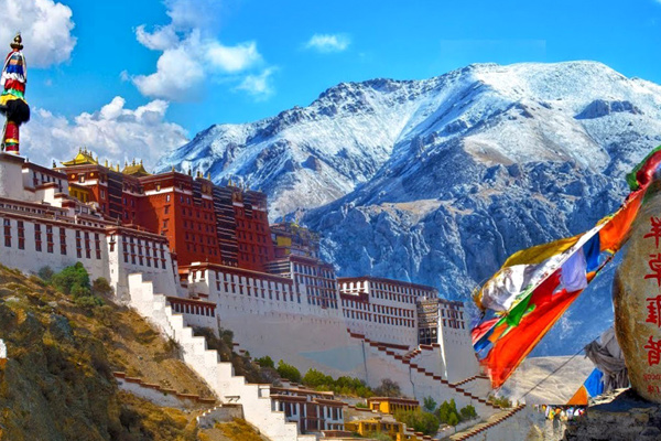 TOUR THÀNH ĐÔ TRƯỢT TUYẾT